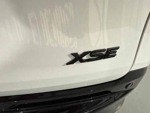 New 2026 Toyota Sienna XSE FWD image 9