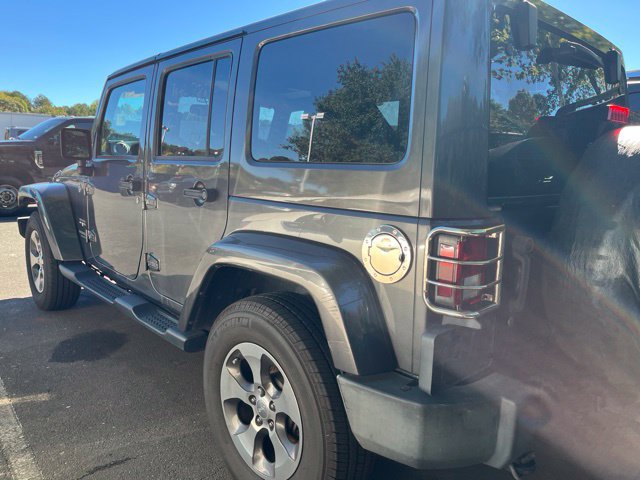 Used 2017 Jeep Wrangler Unlimited Sahara w/ Max Tow Package AWD/4WD image 4