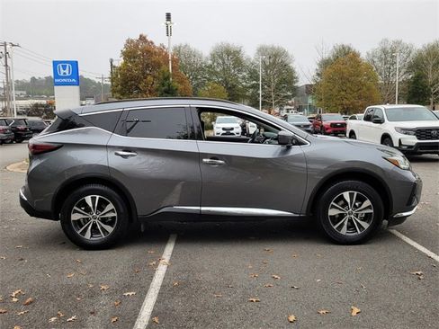 Used 2024 Nissan Murano SV image 2