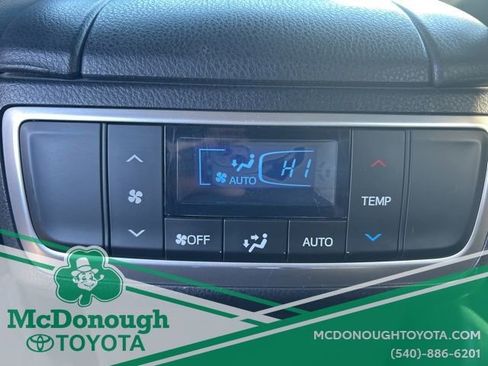 Used 2018 Toyota Highlander XLE image 10
