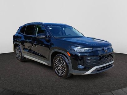 Used 2025 Volkswagen Tiguan S w/ 18" Wheel Package