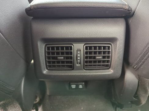 Used 2025 Toyota Camry XLE FWD image 21