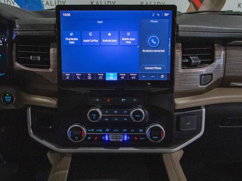 Used 2024 Ford Expedition Limited image 4