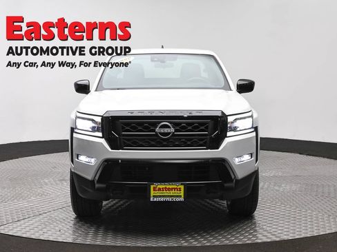 Used 2023 Nissan Frontier SV w/ Midnight Edition Package AWD/4WD image 2