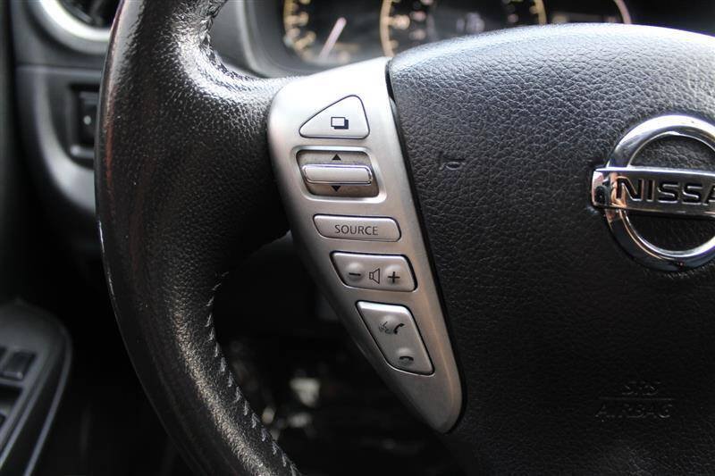 Used 2015 Nissan Versa Note SV FWD image 15