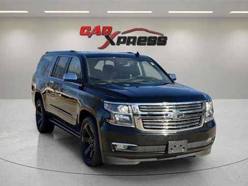 Used 2017 Chevrolet Suburban Premier image 5