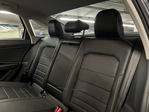 Used 2023 Volkswagen Jetta SE w/ Panoramic Sunroof Package FWD image 21