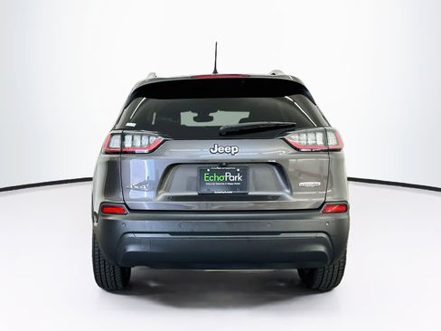 Used 2019 Jeep Cherokee Latitude Plus w/ Comfort/Convenience Group AWD/4WD image 7