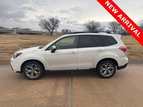 Used 2017 Subaru Forester 2.5i Touring image 6