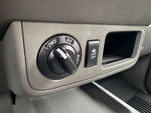 Used 2019 Nissan Frontier SV image 24