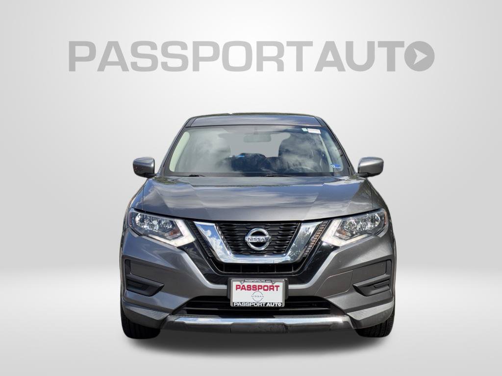 Used 2017 Nissan Rogue S AWD/4WD image 2