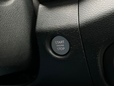 Used 2022 Nissan Frontier SV image 29