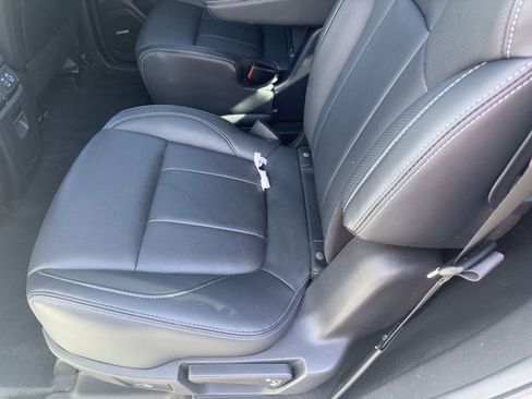 Used 2023 Subaru Ascent Limited w/ Technology Package AWD/4WD image 7