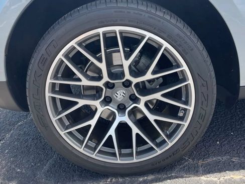 Used 2019 Porsche Macan S AWD/4WD image 23