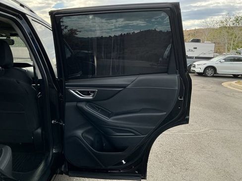 Used 2023 Subaru Forester Premium AWD/4WD image 17