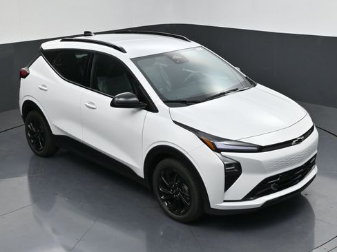 New 2027 Chevrolet Bolt RS FWD image 43