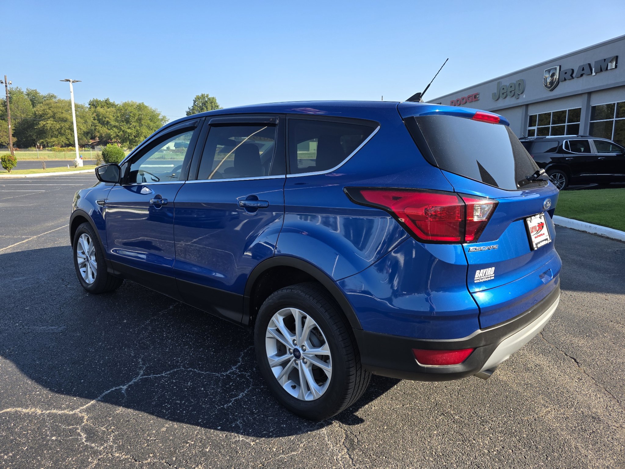Used 2019 Ford Escape SE FWD image 8