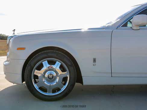 Used 2012 Rolls-Royce Phantom Sedan image 4
