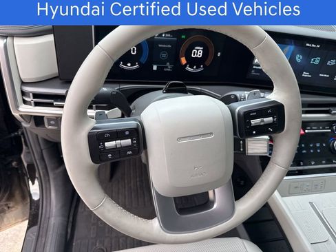 Used 2025 Hyundai Santa Fe SEL image 24