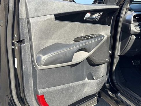 Used 2019 Kia Sorento SX image 10