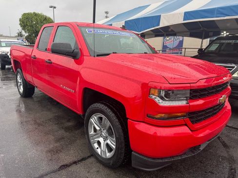 Used 2018 Chevrolet Silverado 1500 Custom w/ Custom Value Package AWD/4WD image 5