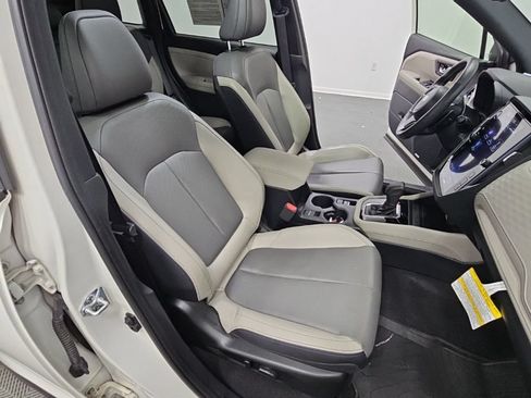 Used 2025 Subaru Forester Limited w/ Popular Package #2 AWD/4WD image 40