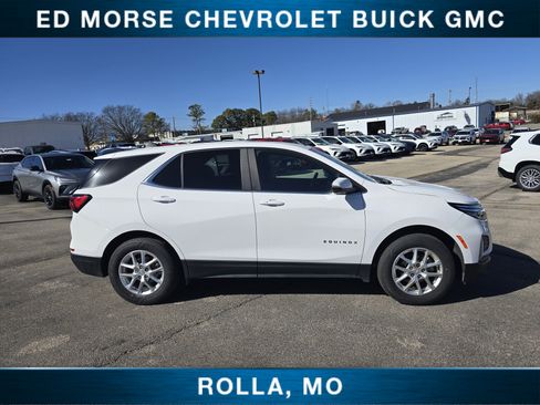Used 2022 Chevrolet Equinox LT image 2