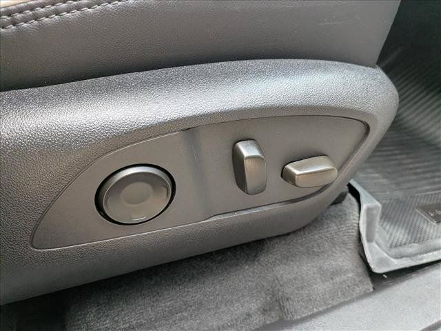 Used 2025 GMC Acadia Denali FWD image 13