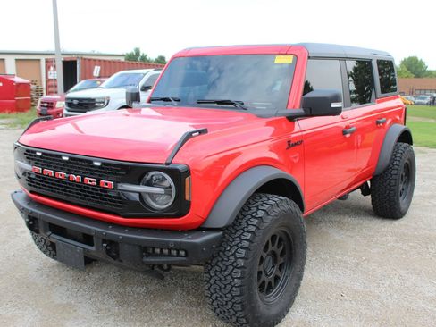 Used 2023 Ford Bronco Wildtrak AWD/4WD image 2