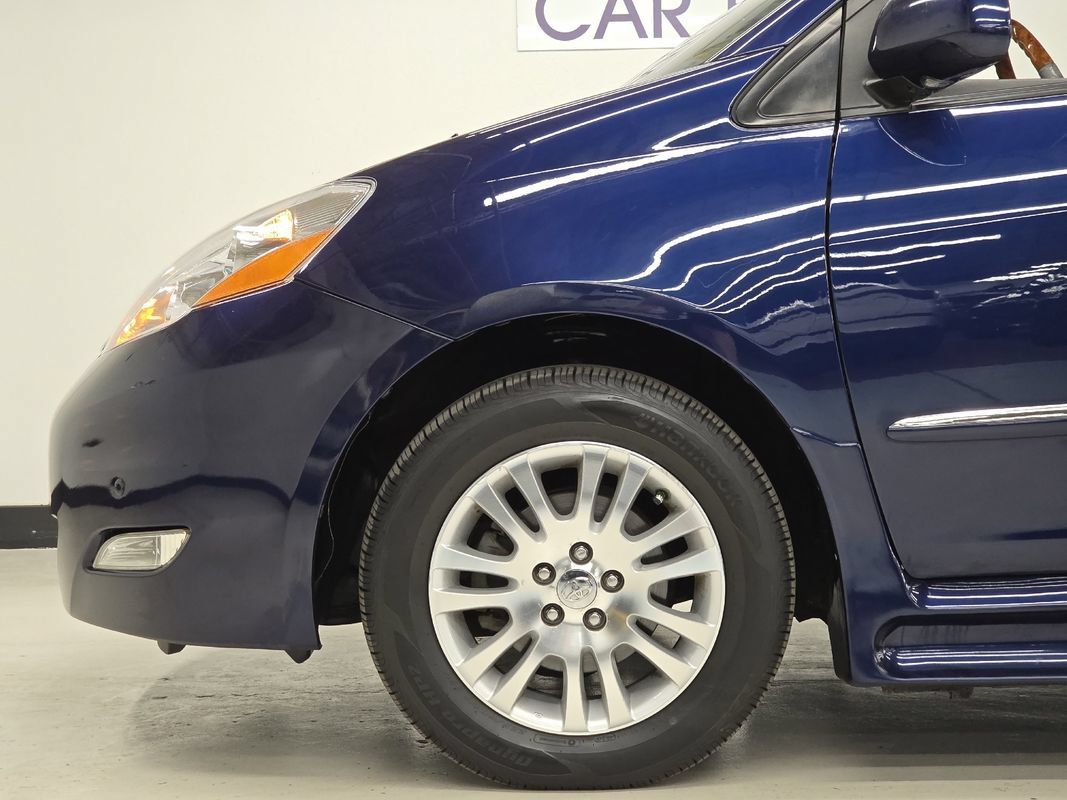 Used 2007 Toyota Sienna XLE FWD image 43