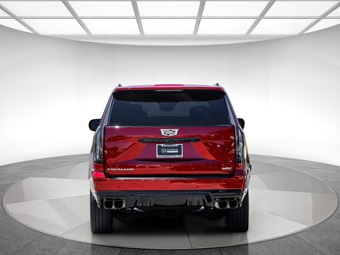 Used 2025 Cadillac Escalade V AWD/4WD image 4
