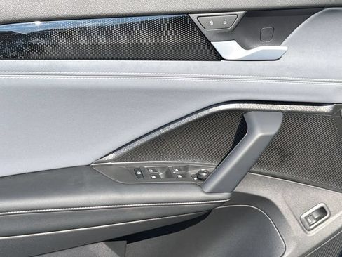 New 2026 Volkswagen Tiguan SE AWD/4WD image 13