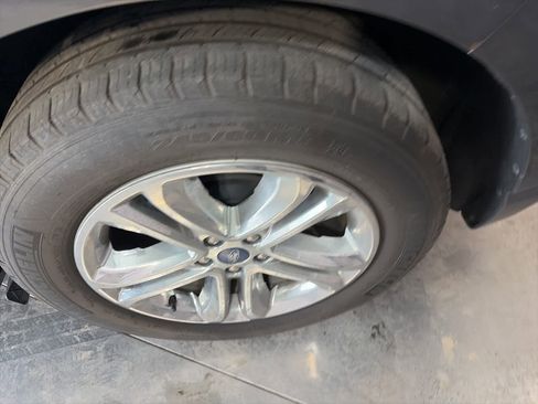 Used 2020 Ford Edge SEL w/ Convenience Package image 15