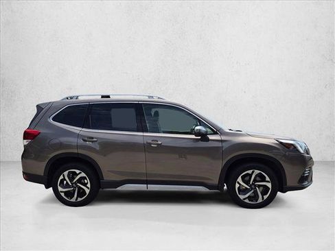 Used 2023 Subaru Forester Touring w/ Popular Package #3 AWD/4WD image 4