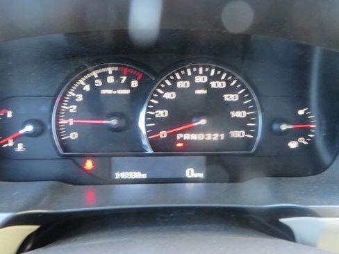 Used 2010 Cadillac DTS Luxury image 47