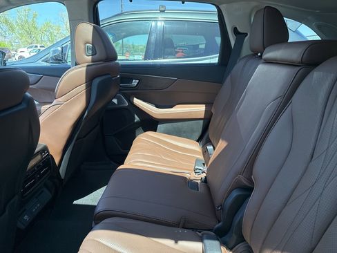 Used 2025 Acura MDX w/ Advance Package image 4
