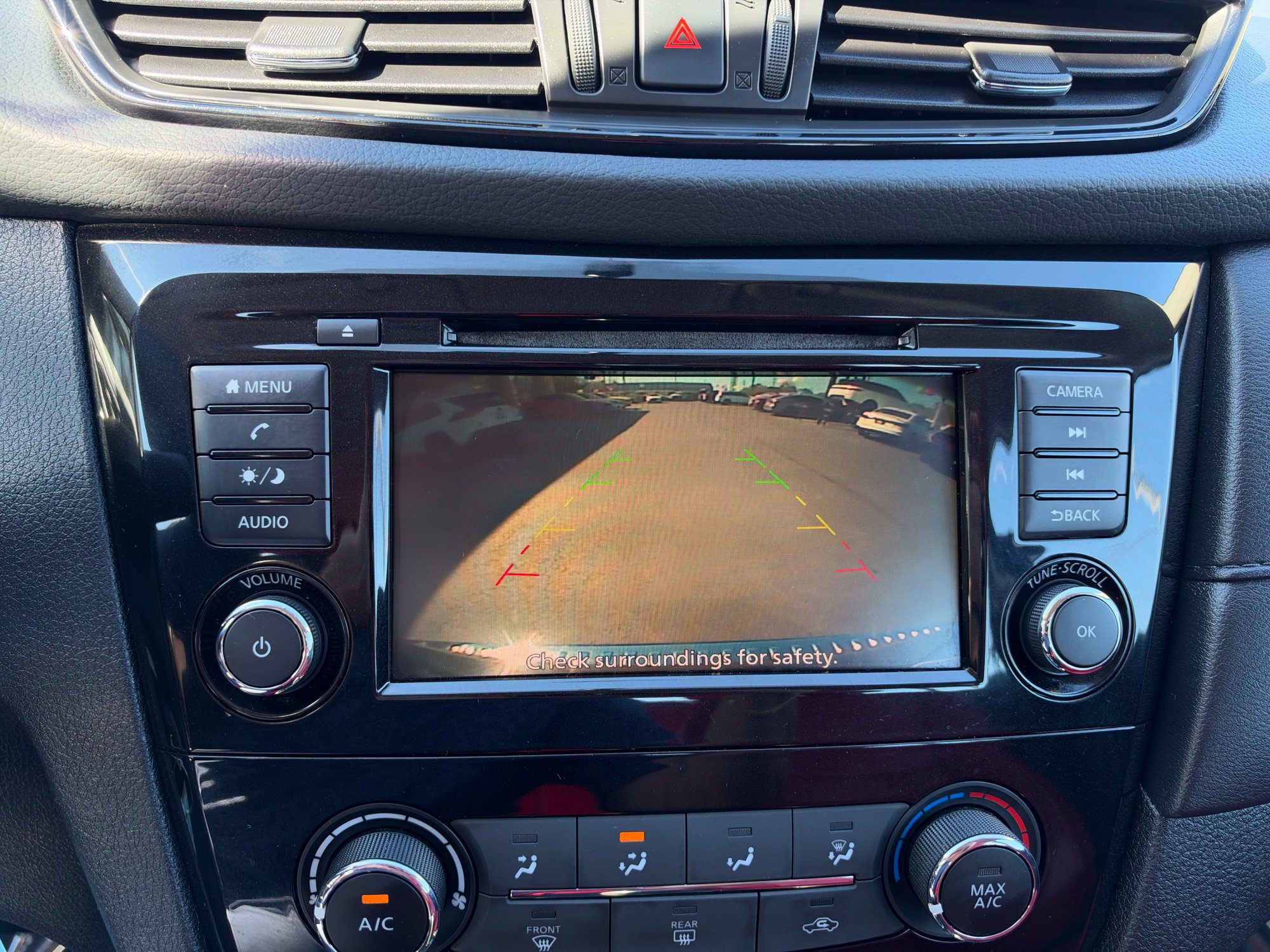 Used 2018 Nissan Rogue S AWD/4WD image 15
