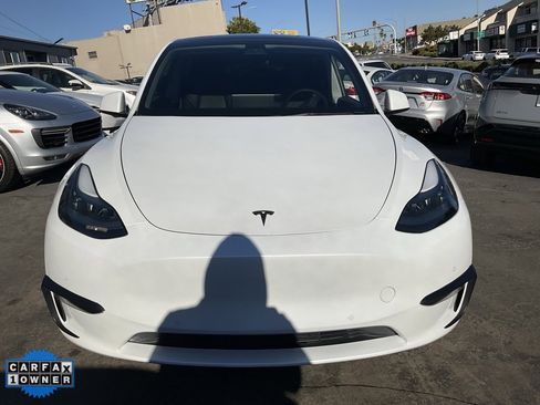 Used 2022 Tesla Model Y Performance image 2