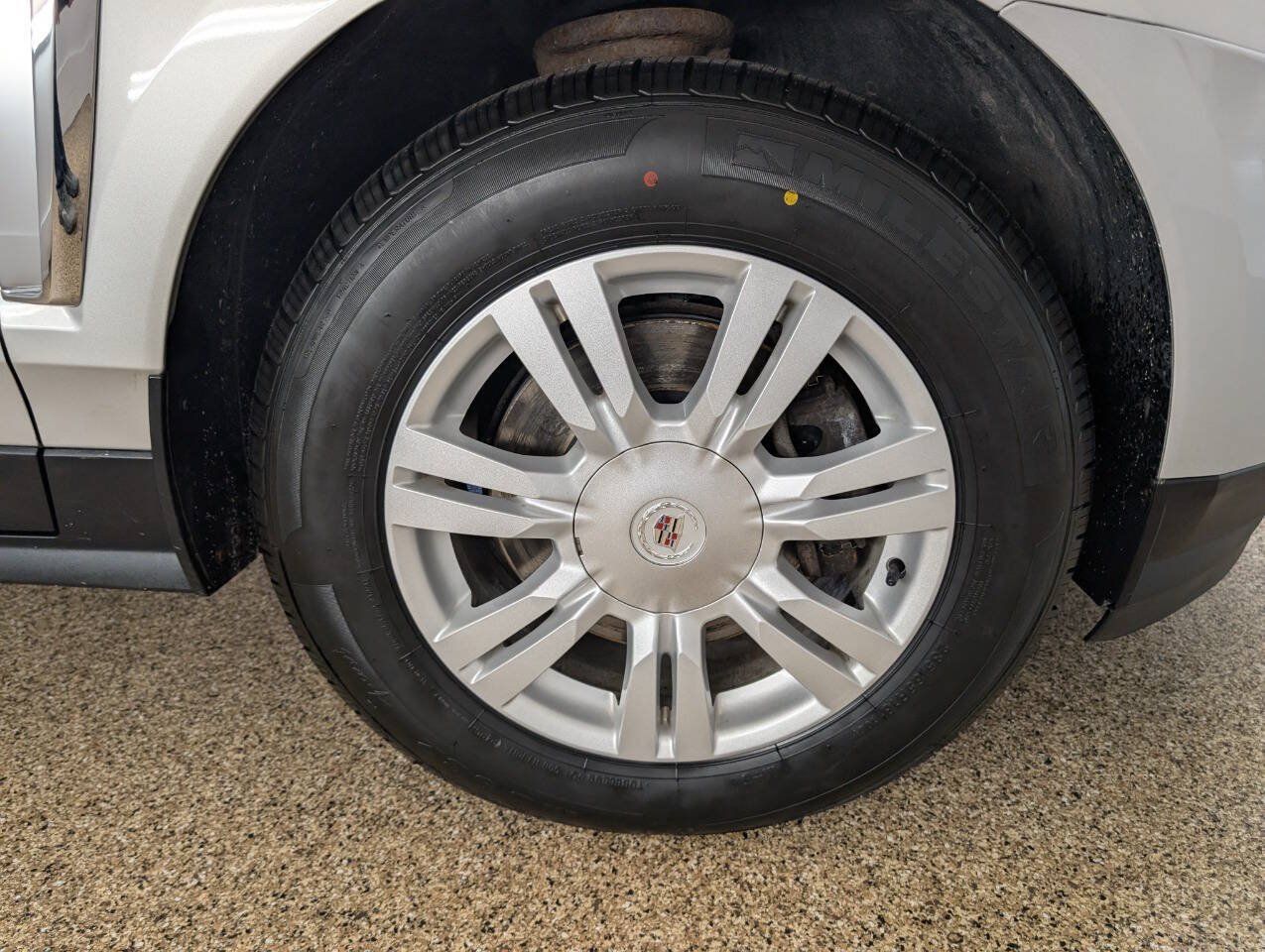 Used 2015 Cadillac SRX FWD image 22