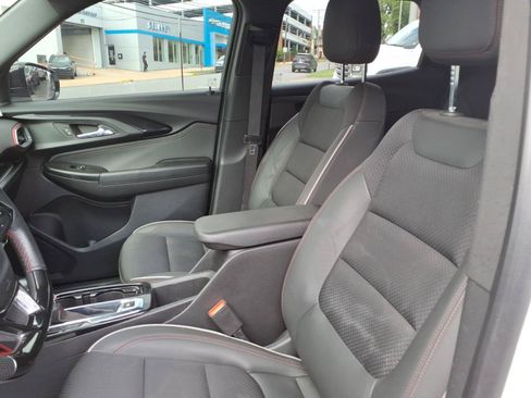 Used 2023 Chevrolet TrailBlazer RS w/ Convenience Package FWD image 10
