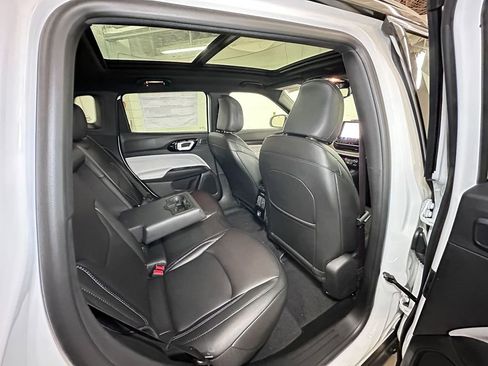 New 2026 Jeep Compass Limited w/ Sun, Sound & Navigation Group image 5