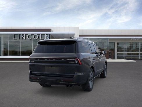 New 2025 Lincoln Navigator Reserve image 8