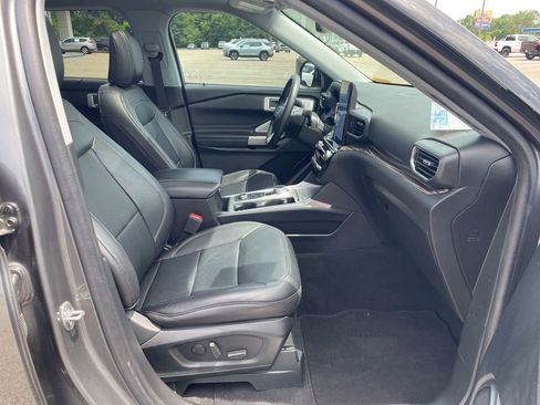 Used 2023 Ford Explorer Limited w/ Limited Technology Package AWD/4WD image 27