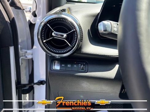 Used 2025 Chevrolet Equinox LT AWD/4WD image 30