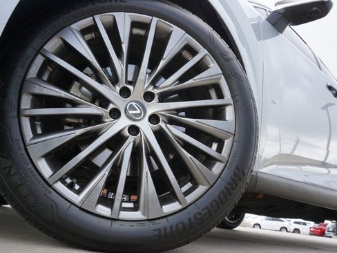 Certified 2023 Lexus RX 350 w/ Luxury Package image 10