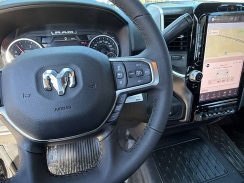 New 2025 RAM 5500 4x4 Regular Cab image 23