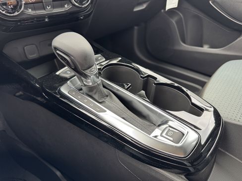 New 2025 Chevrolet Trax LT w/ LT Convenience Package image 21