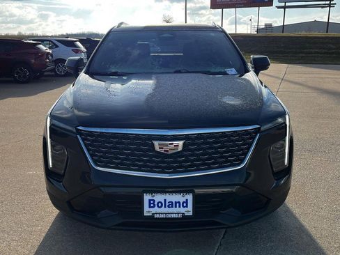 Used 2024 Cadillac XT4 Premium Luxury image 8