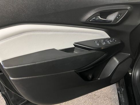 Used 2025 Chevrolet Trax LT image 20