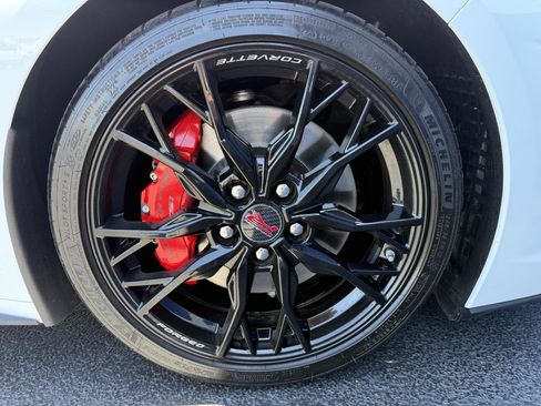 Used 2023 Chevrolet Corvette Stingray Premium Conv w/ Z51 Performance Package RWD image 24